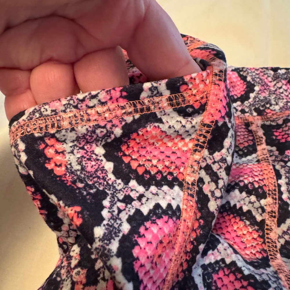 Athletic Works Girls Neon Pink Snake Print Leggings Size 7-8 - Picture 3 of 10